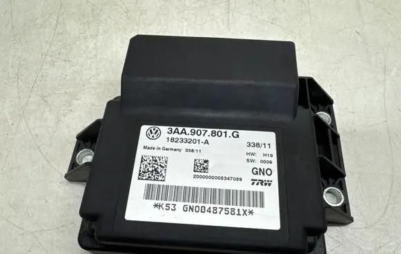 Volkswagen PASSAT B7 Hand brake control module 3AA907801G