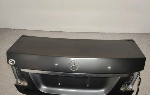 Mercedes-Benz E W212 Tailgate/trunk/boot lid A2127500975