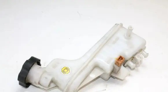 KIA Ceed Brake fluid reservoir 