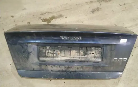 Volvo S60 Tailgate/trunk/boot lid melynas