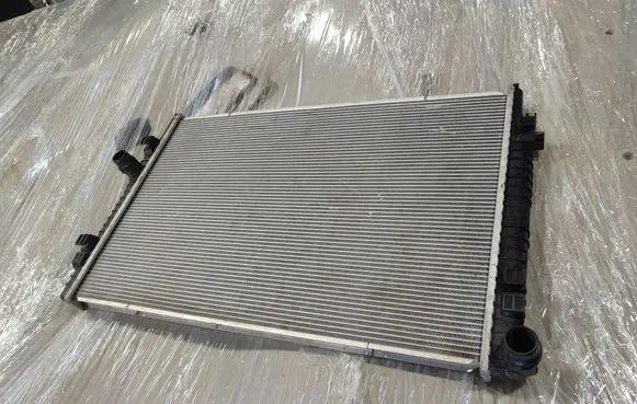 Volkswagen Golf VII Coolant radiator 5Q0121251EP