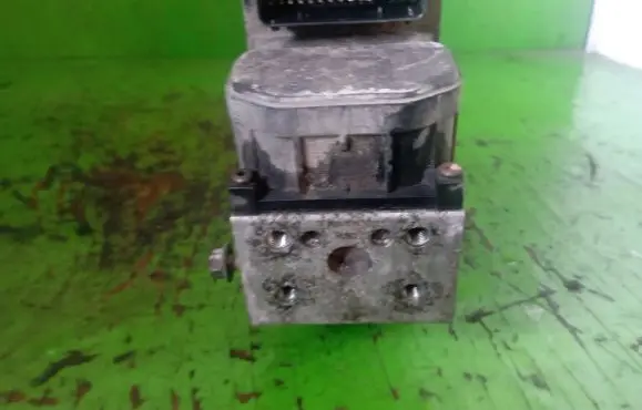 Nissan Almera N16 ABS Pump 0273004635