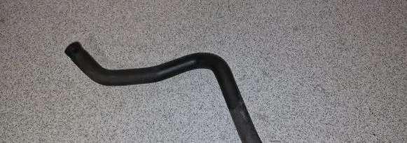 BMW 5 E39 Engine coolant pipe/hose 64218367929