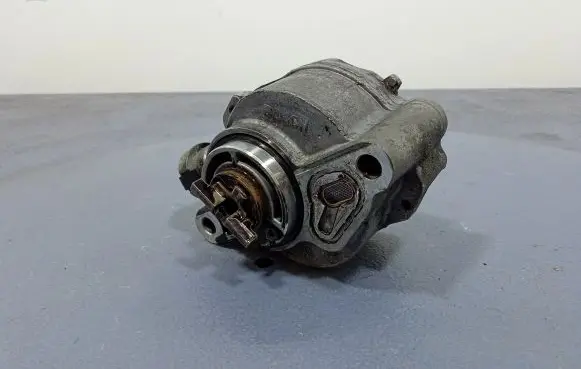 Vacuum pump