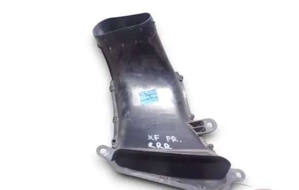 Jaguar XF X250 Air intake duct part 8X239A673AB