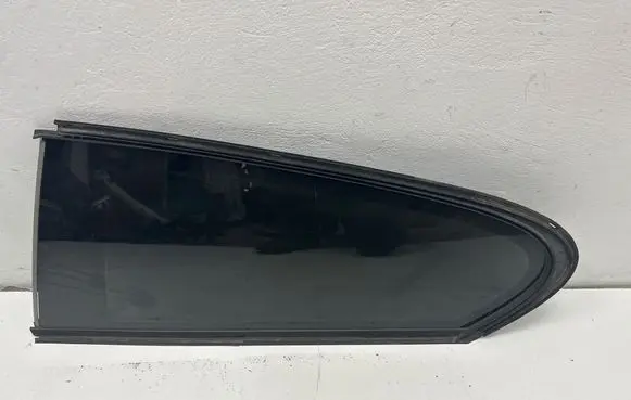 BMW 1 F20 F21 Rear side window