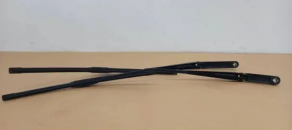 Skoda Octavia Mk3 (5E) Front wiper blade arm 5E1953409 AL230 5E1953410