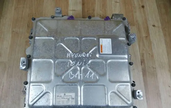 Hyundai Ioniq Battery charger (optional) 364000E155