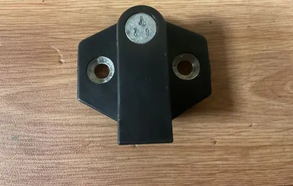 BMW 5 E39 Rear door lock loop/hook striker 8176350
