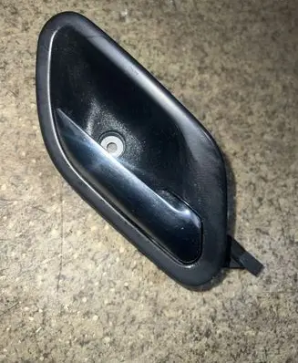 BMW 5 E39 Front door interior handle 8226050