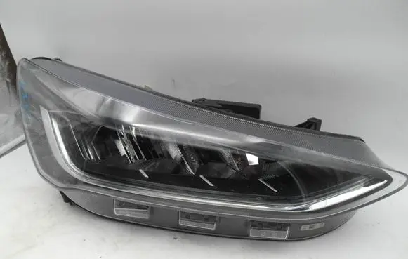 Ford Focus Headlight/headlamp NX7B13E014CF