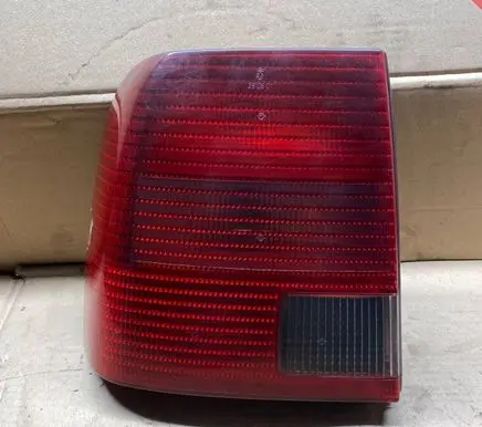 Volkswagen PASSAT B5 Rear/tail lights 3B5945257