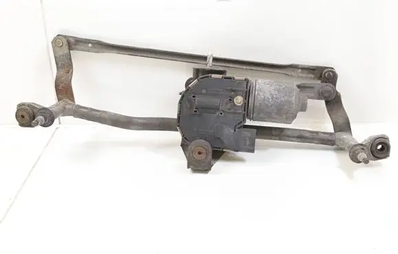 Volkswagen Touran II Front wiper linkage and motor 1T1955119A 1T1955023A