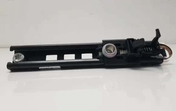 Opel Corsa E Seat belt adjustment rail 13153271