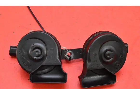 Skoda Octavia Mk3 (5E) Horn signal A046522