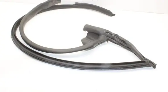 Aston Martin Vantage IV Rubber seal front coupe door KY63C20708A KY63C20709A