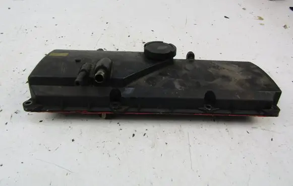 Renault Megane I Rocker cam cover 