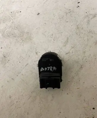 Opel Astra J Wing mirror switch 13271833 212727