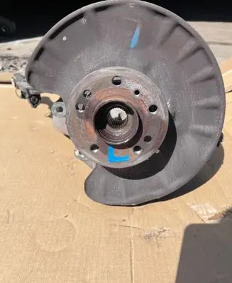 Mercedes-Benz GLE AMG (W166 - C292) Rear wheel hub spindle/knuckle A1663570106