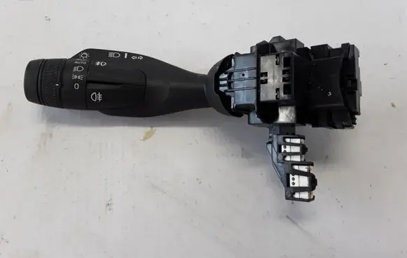 Volvo S90, V90 Indicator stalk 31674102