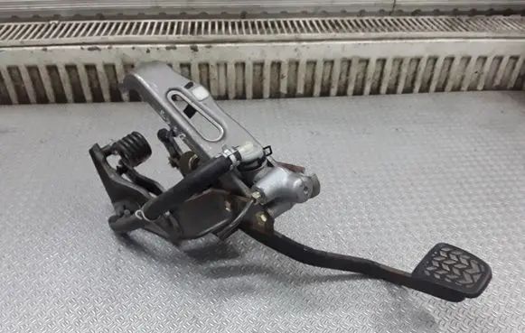 Clutch pedal
