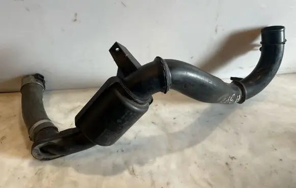 Intercooler hose/pipe