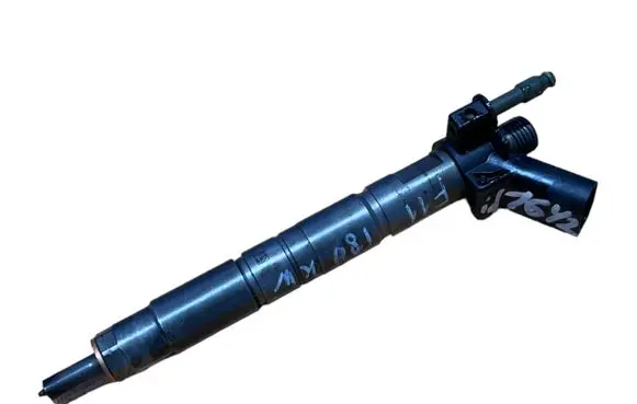BMW 5 F10 F11 Fuel injector 7805428 0445116024