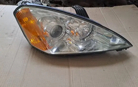 SsangYong Kyron Headlight/headlamp
