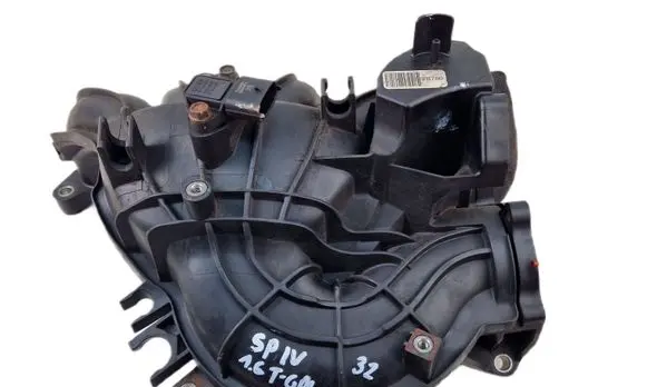 KIA Sportage Intake manifold 2B760