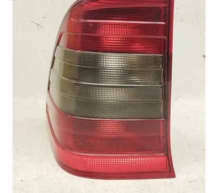 Mercedes-Benz C W202 Rear/tail lights 2028203964 A2028203964 HELLA