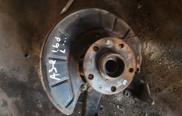 Audi A3 S3 8P Front wheel hub