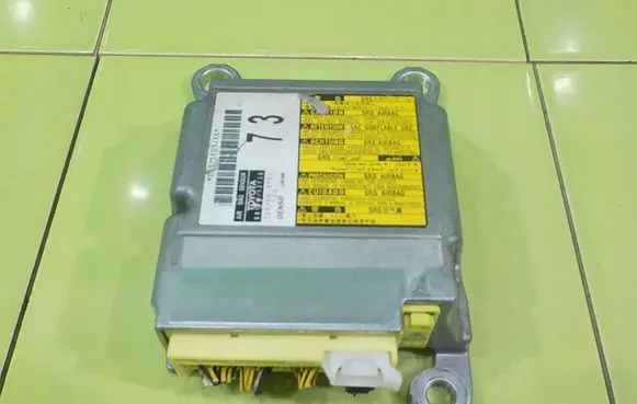Toyota Auris 150 Airbag control unit/module 8917012730
