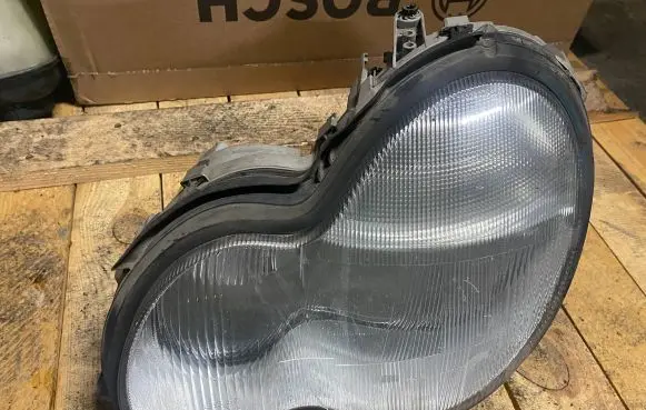 Mercedes-Benz C W203 Headlight/headlamp A2038200161 2038200161