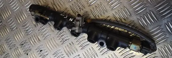 Toyota Avensis T220 Fuel main line pipe 8945812010