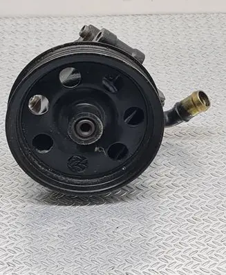 Ford Focus Power steering pump 3DB0403