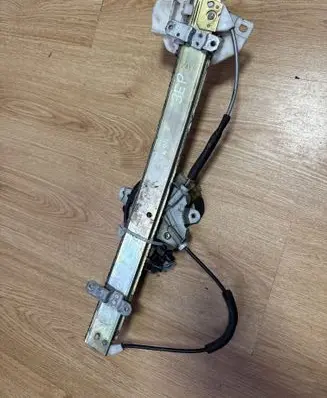Mitsubishi Colt Front door window regulator with motor 