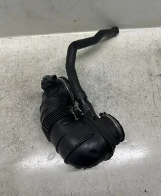 Mercedes-Benz C W204 Turbo air intake inlet pipe/hose A6510900437 A6510940697