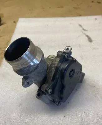 Dacia Duster II Engine shut-off valve 161A03415R