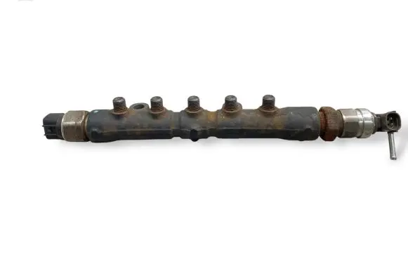 Nissan X-Trail T30 Fuel main line pipe
