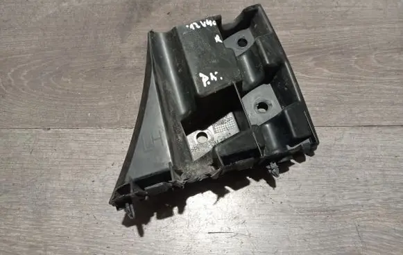 Volvo V40 Front bumper mounting bracket 31395101