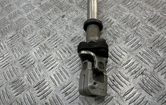 Mercedes-Benz E W212 Steering column universal joint 204460191