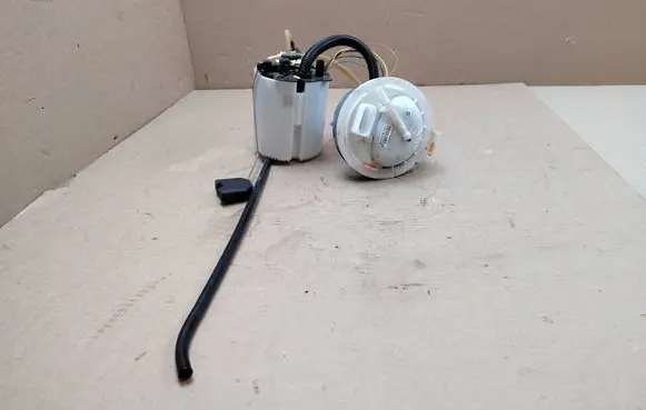 Volkswagen PASSAT B6 In-tank fuel pump 3C0919051AE