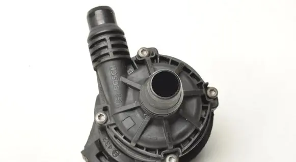 BMW 3 G20 G21 Water pump 8840614