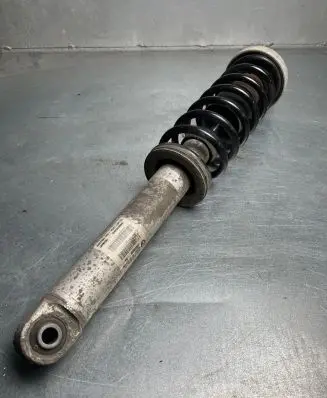 BMW 5 E60 E61 Rear shock absorber with coil spring 6785982 33526785982