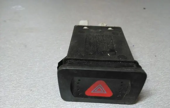 Volkswagen Golf IV Hazard light switch 1J0953235A 1J0959621B 6N0959621B