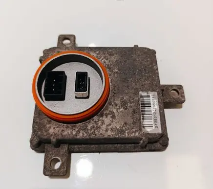 Volkswagen PASSAT B7 Headlight ballast module Xenon 8K0941597B 1036060024