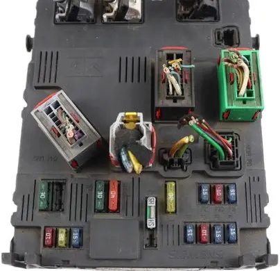 Citroen C3 Fuse module 9649811480 S118085200H BSIF0200