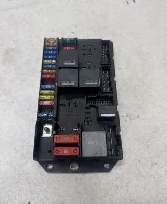 Land Rover Range Rover L322 Fuse module YQE500390 518880000 070320202539