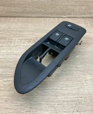 Renault Megane II Electric window control switch 28515