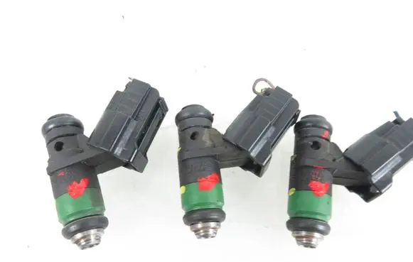 Seat Ibiza III (6L) Fuel injectors set 03E906031